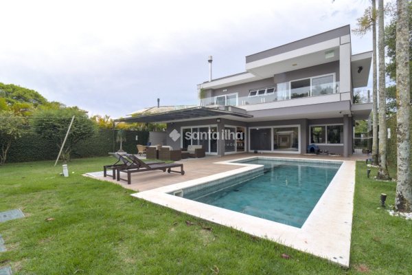 Casa em Condomínio à venda com 429m², 5 quartos, 5 suítes, 4 vagas no bairro Rio Tavares em Florianópolis