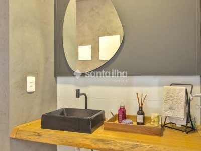 Casa à venda com 137m², 3 quartos, 1 suíte, 2 vagas no bairro Campeche em Florianópolis - Foto 9