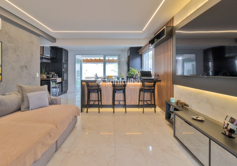 Casa à venda com 137m², 3 quartos, 1 suíte, 2 vagas no bairro Campeche em Florianópolis - Foto 1