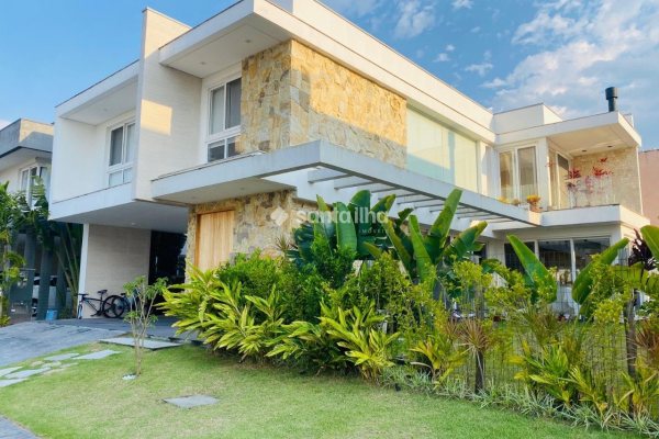Casa em Condomínio à venda com 267m², 5 quartos, 1 suíte, 2 vagas no bairro Campeche em Florianópolis
