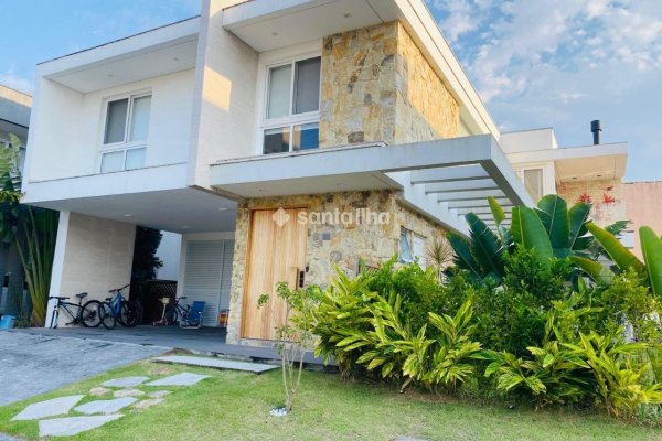 Casa em Condomínio à venda com 267m², 5 quartos, 1 suíte, 2 vagas no bairro Campeche em Florianópolis