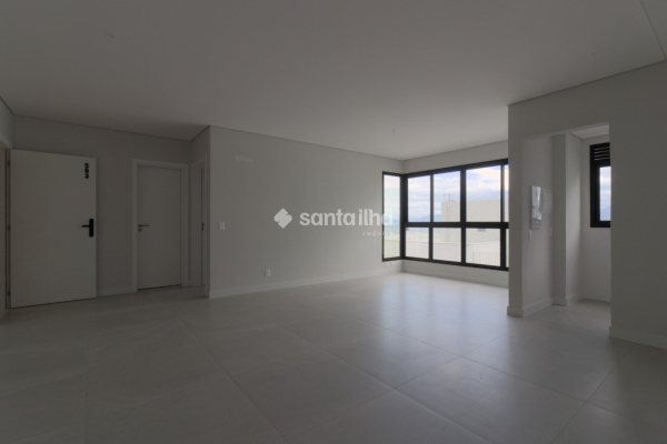 Apartamento à venda com 86m², 3 quartos, 2 suítes, 2 vagas no bairro Coqueiros em Florianópolis