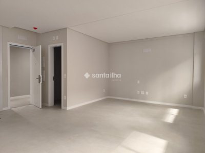 Studio à venda com 38m², 1 quarto, 1 vaga no bairro Trindade em Florianópolis - Foto 4