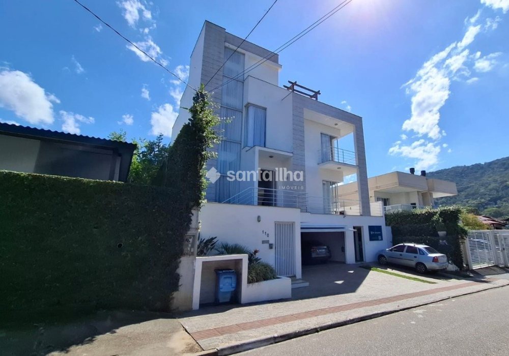 Casa à venda com 336m², 3 quartos, 3 suítes, 2 vagas no bairro Lagoa da Conceição em Florianópolis - Foto 1