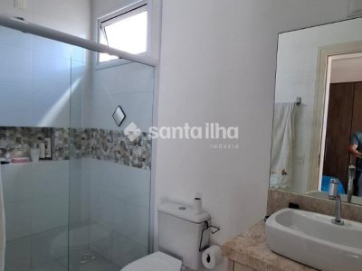 Casa à venda com 336m², 3 quartos, 3 suítes, 2 vagas no bairro Lagoa da Conceição em Florianópolis - Foto 32
