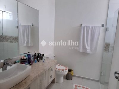 Casa à venda com 336m², 3 quartos, 3 suítes, 2 vagas no bairro Lagoa da Conceição em Florianópolis - Foto 33