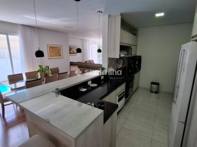Casa à venda com 336m², 3 quartos, 3 suítes, 2 vagas no bairro Lagoa da Conceição em Florianópolis - Foto 12