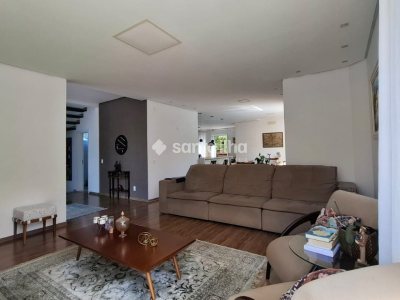 Casa à venda com 336m², 3 quartos, 3 suítes, 2 vagas no bairro Lagoa da Conceição em Florianópolis - Foto 10