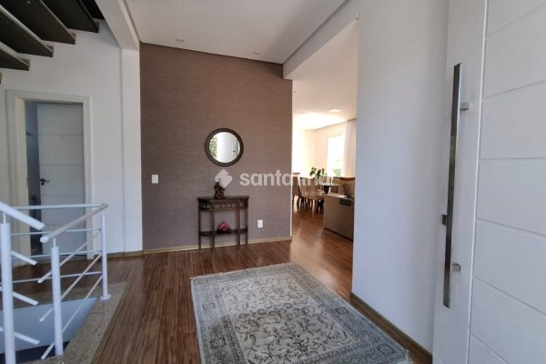 Casa à venda com 336m², 3 quartos, 3 suítes, 2 vagas no bairro Lagoa da Conceição em Florianópolis