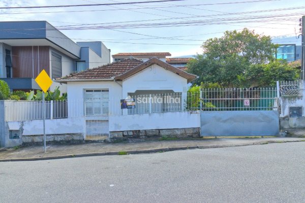 Casa à venda com 246m², 3 quartos, 3 suítes, 1 vaga no bairro Itaguaçu em Florianópolis