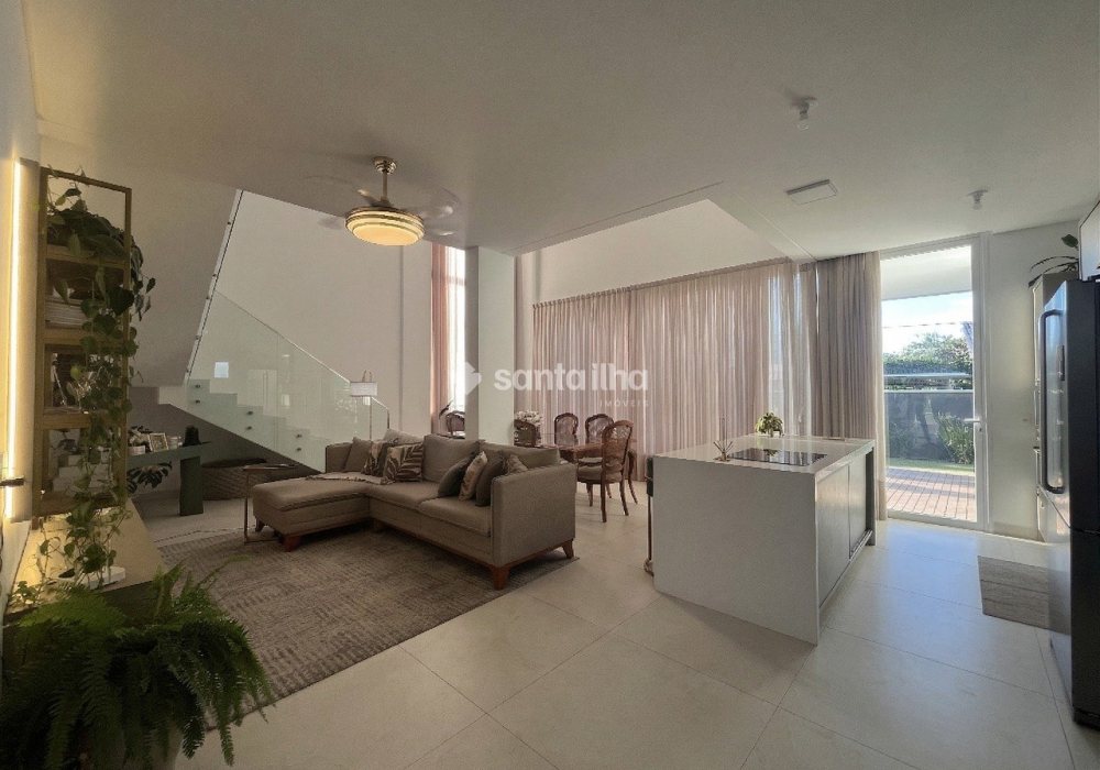 Casa em Condomínio para alugar com 278m², 5 quartos, 4 suítes, 4 vagas no bairro Campeche em Florianopolis - Foto 1
