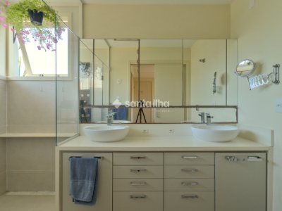 Casa em Condomínio à venda com 300m², 3 quartos, 1 suíte, 2 vagas no bairro Lagoa da Conceição em Florianópolis - Foto 37