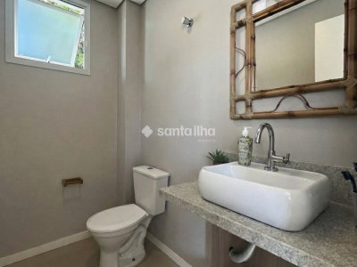 Casa à venda com 154m², 3 quartos, 1 suíte, 2 vagas no bairro Campeche em Florianópolis - Foto 7