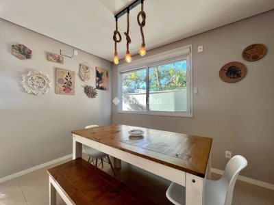 Casa à venda com 154m², 3 quartos, 1 suíte, 2 vagas no bairro Campeche em Florianópolis - Foto 4