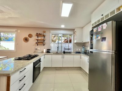 Casa à venda com 154m², 3 quartos, 1 suíte, 2 vagas no bairro Campeche em Florianópolis - Foto 8