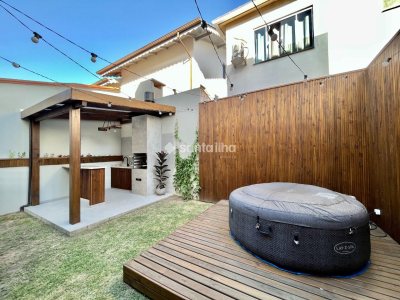 Casa à venda com 154m², 3 quartos, 1 suíte, 2 vagas no bairro Campeche em Florianópolis - Foto 10