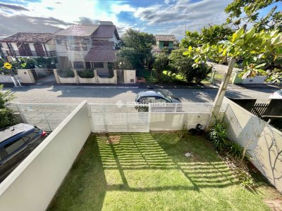 Casa à venda com 154m², 3 quartos, 1 suíte, 2 vagas no bairro Campeche em Florianópolis - Foto 30