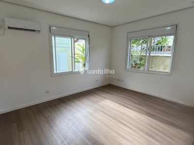 Casa à venda com 167m², 3 quartos, 1 suíte, 5 vagas no bairro Morro das Pedras em Florianópolis - Foto 18