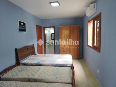 Casa à venda com 200m², 4 quartos, 2 suítes, 1 vaga no bairro Campeche em Florianópolis - Foto 52