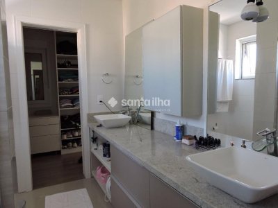 Casa à venda com 300m², 2 quartos, 2 suítes, 6 vagas no bairro Campeche em Florianópolis - Foto 16
