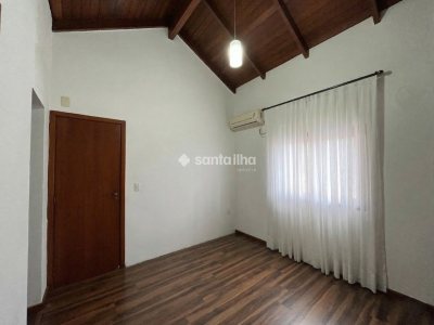 Casa para alugar com 239m², 5 quartos, 3 suítes, 5 vagas no bairro Campeche em Florianópolis - Foto 28