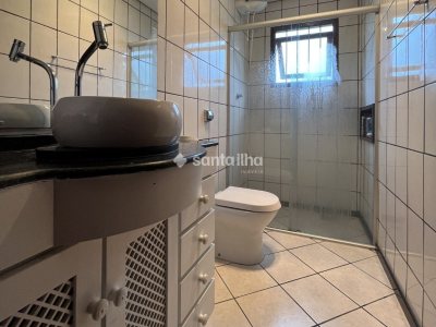 Casa para alugar com 239m², 5 quartos, 3 suítes, 5 vagas no bairro Campeche em Florianópolis - Foto 35