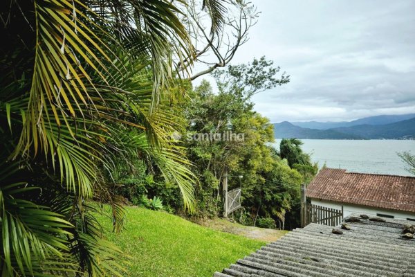 Terreno à venda com 2.400m² no bairro Ribeirão da Ilha em Florianópolis