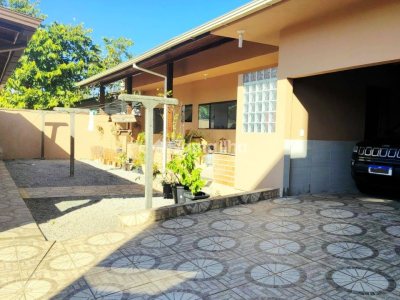 Casa à venda com 242m², 4 quartos, 2 suítes, 6 vagas no bairro Campeche em Florianópolis - Foto 3