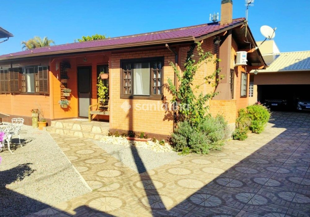 Casa à venda com 242m², 4 quartos, 2 suítes, 6 vagas no bairro Campeche em Florianópolis - Foto 1