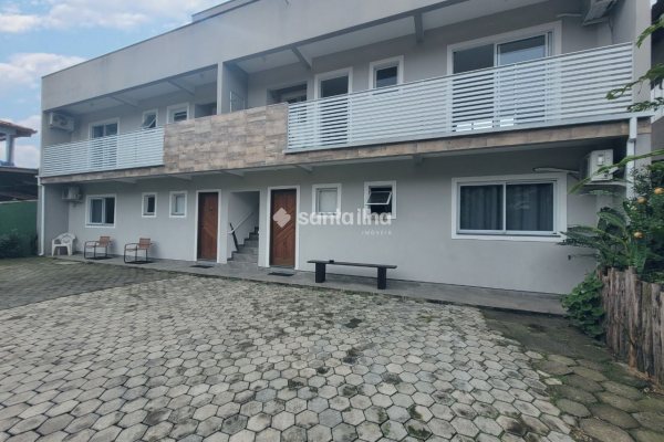 Casa à venda com 175m², 6 quartos, 1 suíte, 5 vagas no bairro Rio Tavares em Florianópolis