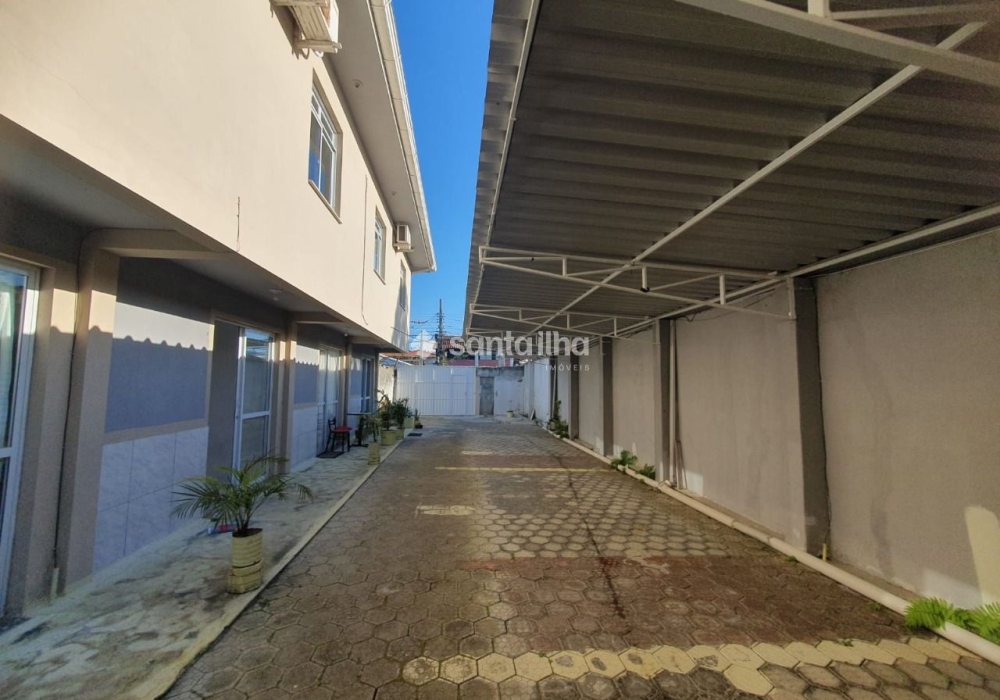 Casa à venda com 400m², 7 quartos, 7 vagas no bairro Campeche em Florianópolis - Foto 1