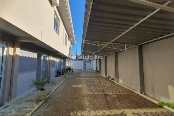 Casa à venda com 400m², 7 quartos, 7 vagas no bairro Campeche em Florianópolis