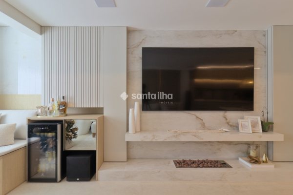 Apartamento à venda com 100m², 3 quartos, 1 suíte, 2 vagas no bairro Jurerê em Florianópolis