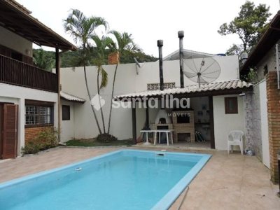 Casa à venda com 200m², 4 quartos, 2 suítes, 1 vaga no bairro Campeche em Florianópolis - Foto 22