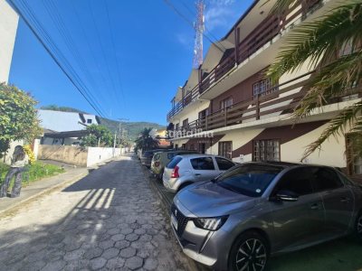 Pousada à venda com 326m², 13 quartos, 1 suíte, 7 vagas no bairro Armação em Florianópolis - Foto 4