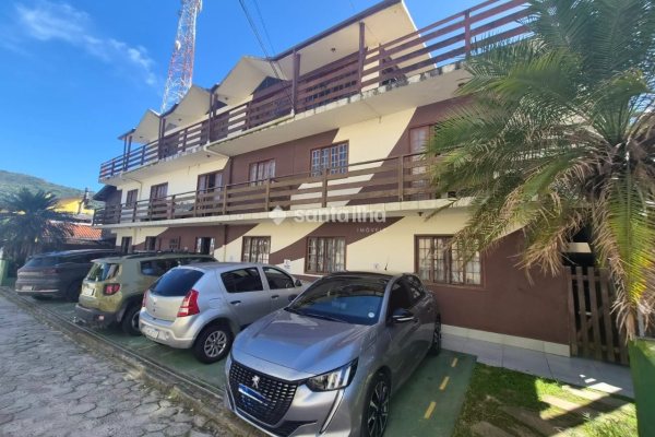 Pousada à venda com 326m², 13 quartos, 1 suíte, 7 vagas no bairro Armação em Florianópolis