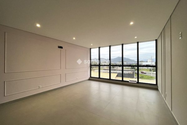 Sala/Conjunto à venda com 32m², 1 vaga no bairro Campeche em Florianópolis