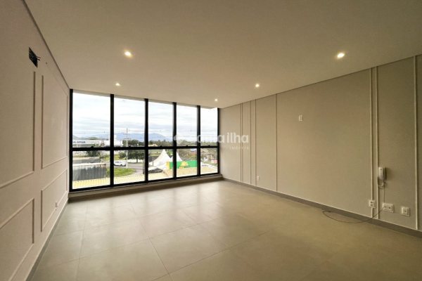Sala/Conjunto à venda com 32m², 1 vaga no bairro Campeche em Florianópolis