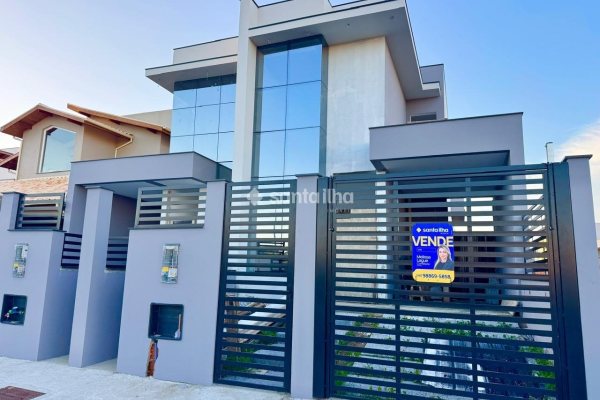 Casa à venda com 174m², 3 quartos, 3 suítes, 1 vaga no bairro Campeche em Florianópolis