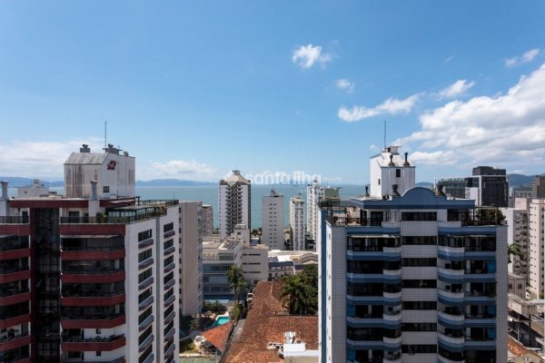Apartamento à venda com 170m², 4 quartos, 4 suítes, 4 vagas no bairro Centro em Florianópolis