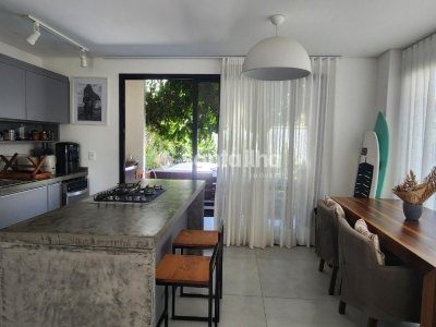 Casa à venda com 113m², 3 quartos, 1 suíte, 2 vagas no bairro Campeche em Florianópolis - Foto 6