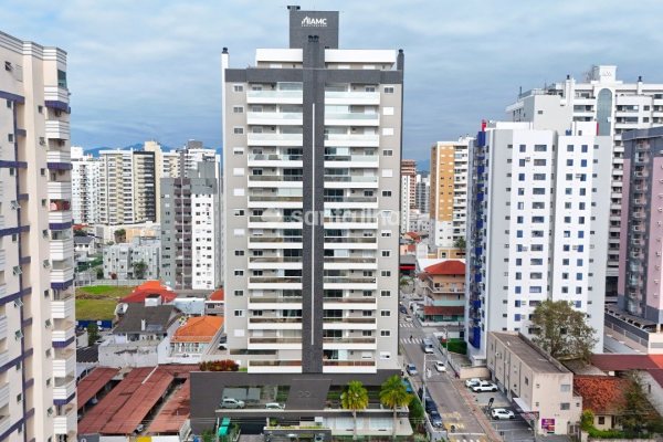 Apartamento à venda com 83m², 2 quartos, 2 suítes, 1 vaga no bairro Campinas em Florianópolis