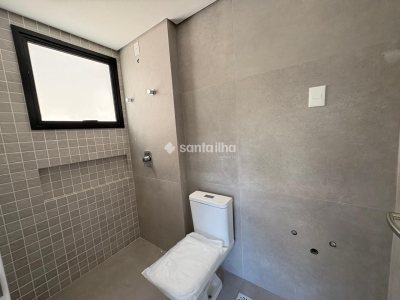 Casa à venda com 147m², 4 quartos, 3 suítes, 1 vaga no bairro Campeche em Florianópolis - Foto 27