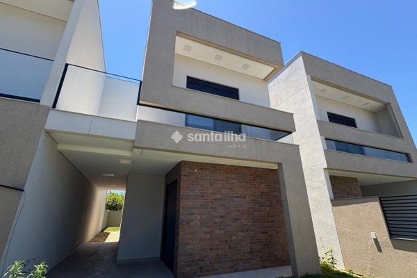 Casa à venda com 147m², 4 quartos, 3 suítes, 1 vaga no bairro Campeche em Florianópolis
