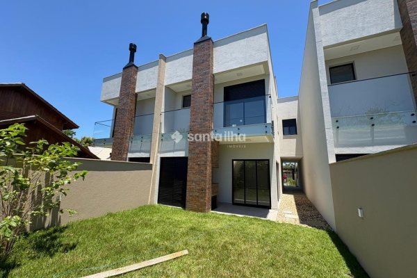 Casa à venda com 147m², 4 quartos, 3 suítes, 1 vaga no bairro Campeche em Florianópolis