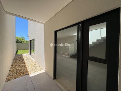 Casa à venda com 147m², 4 quartos, 3 suítes, 1 vaga no bairro Campeche em Florianópolis - Foto 5