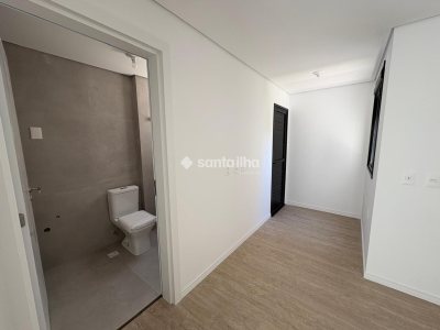 Casa à venda com 147m², 4 quartos, 3 suítes, 1 vaga no bairro Campeche em Florianópolis - Foto 33