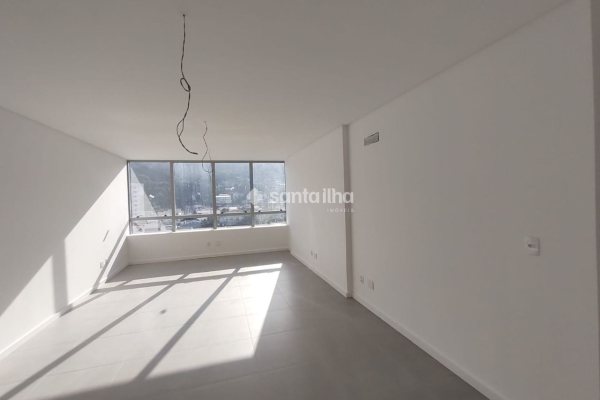 Sala/Conjunto à venda com 39m², 1 vaga no bairro Saco dos Limões em Florianópolis