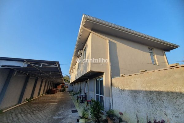 Casa à venda com 400m², 7 quartos, 7 vagas no bairro Campeche em Florianópolis
