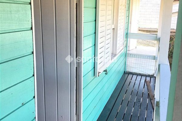 Casa à venda com 134m², 5 quartos, 1 suíte, 2 vagas no bairro Campeche em Florianópolis